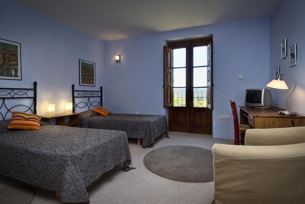 Berdun Casa Sarasaゲストハウス 部屋 写真